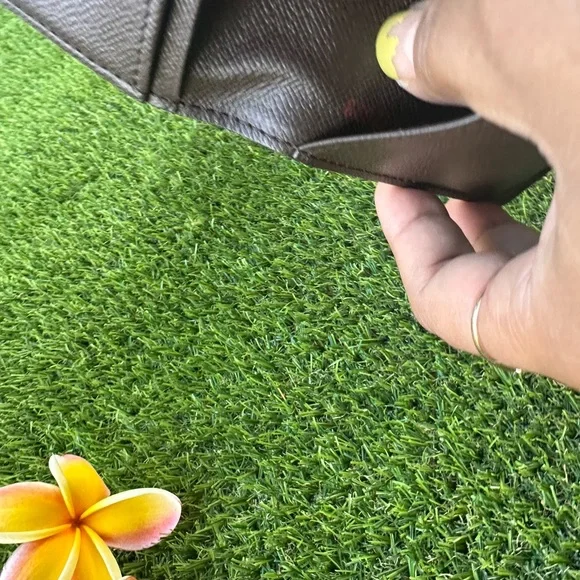 LV damier long bifold wallet - Picture 9 of 10